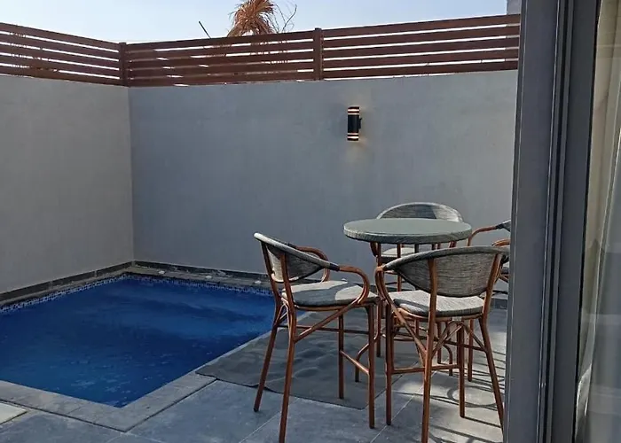 Bali 2 Bed With Private Pool Gurdaka